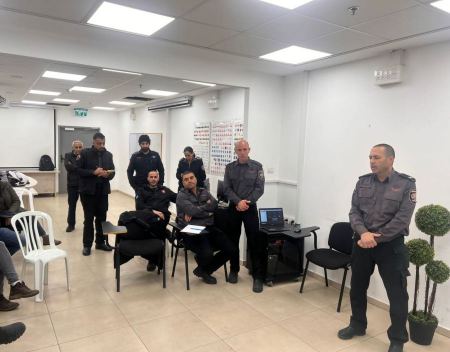 دورة إطفاء وإنقاذ لـ 20 مرشحًا متطوعاً من سكان مخيم شعفاط